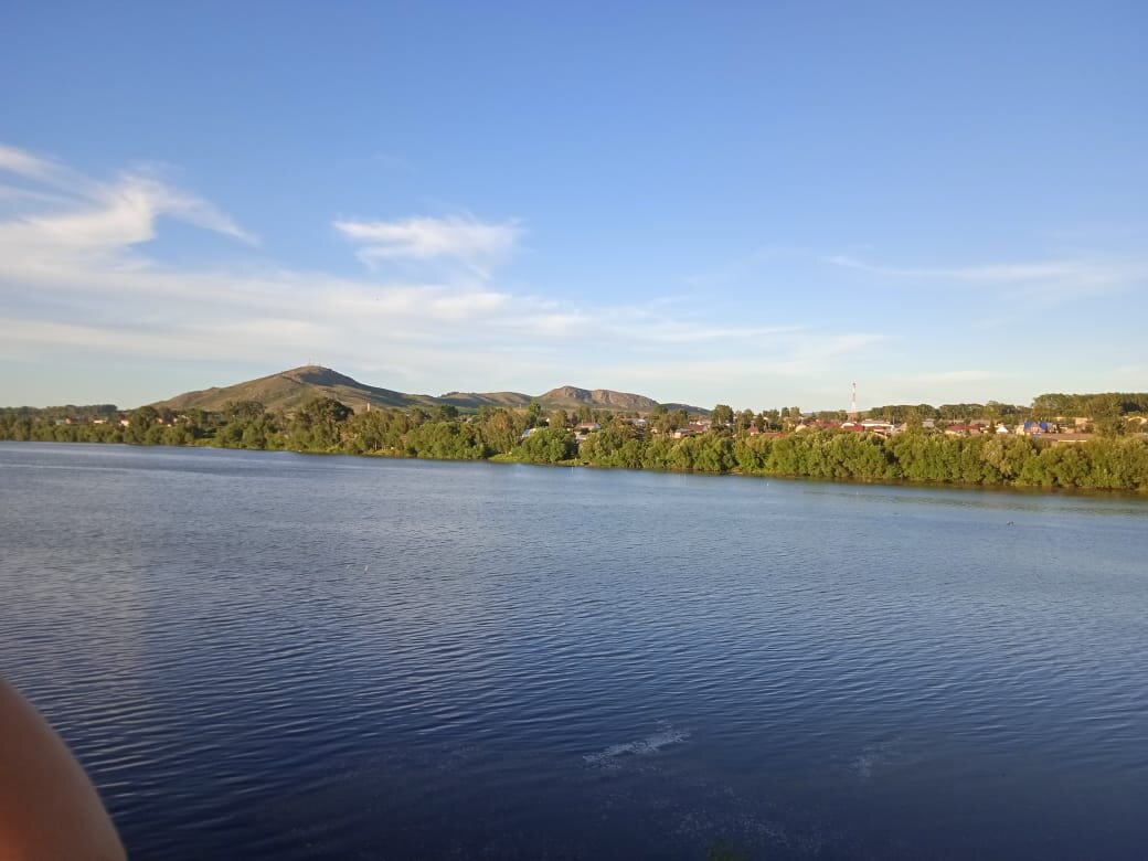 Наше маленькое море. Плотина. Фото сделала дочь, а я его у нее выпросила, очень уж вид красивый