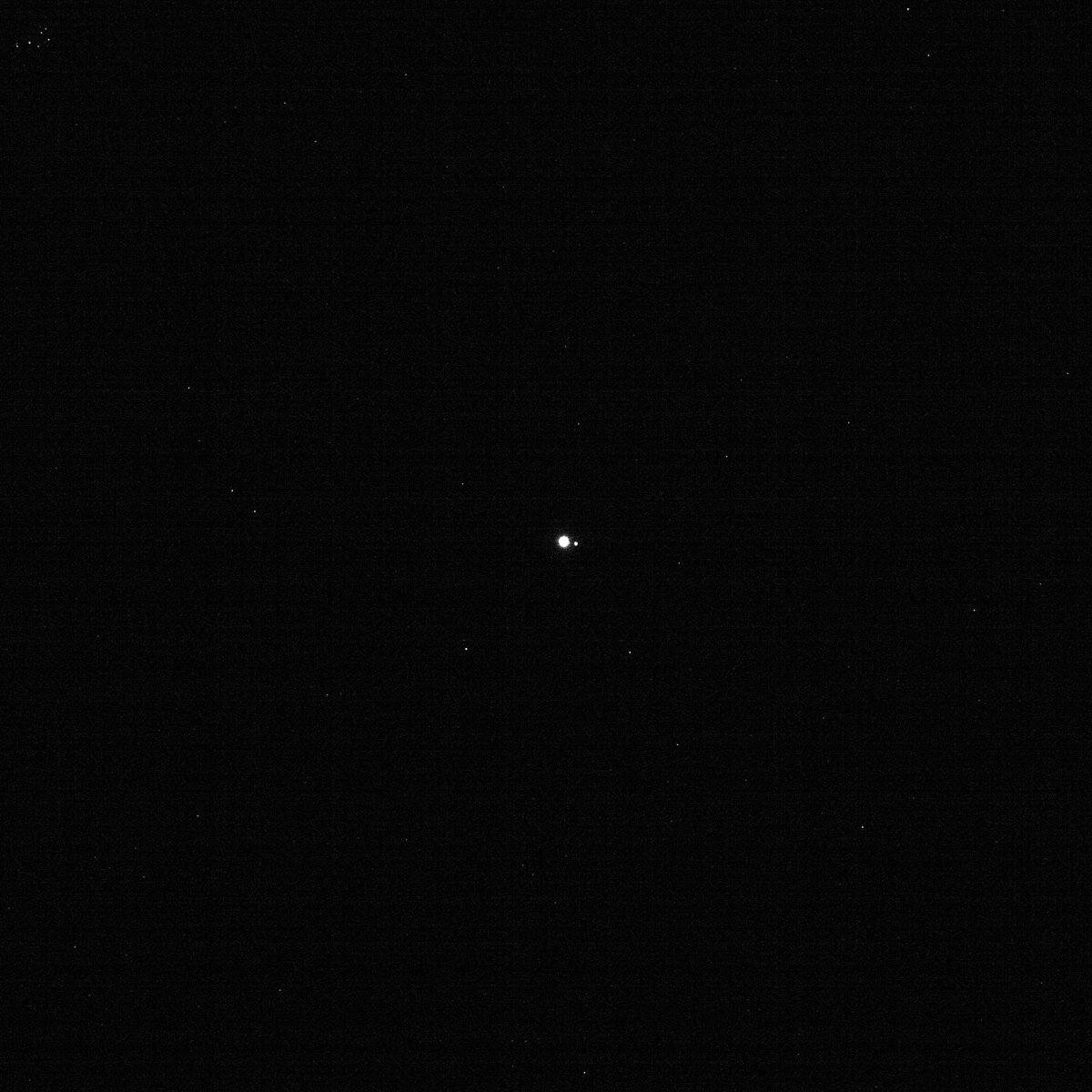 Земля и Луна с расстояния 63,6 млн. км | NASA