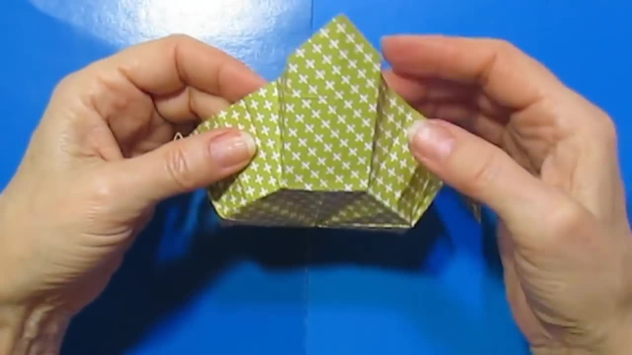 DIY Paper Crane crafts You Can Make On A Budget [Video] | Origami art, Origami animals, Diy gifts