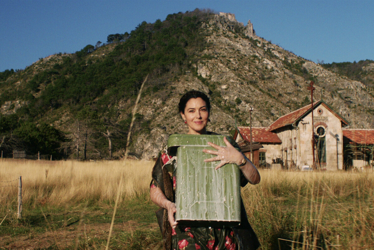 Кадр из фильма "По Млечному пути", " 2016 г. Сербия, Великобритания, США, Аргентина, Мексика.  Режиссёр Эмир Кустурица.