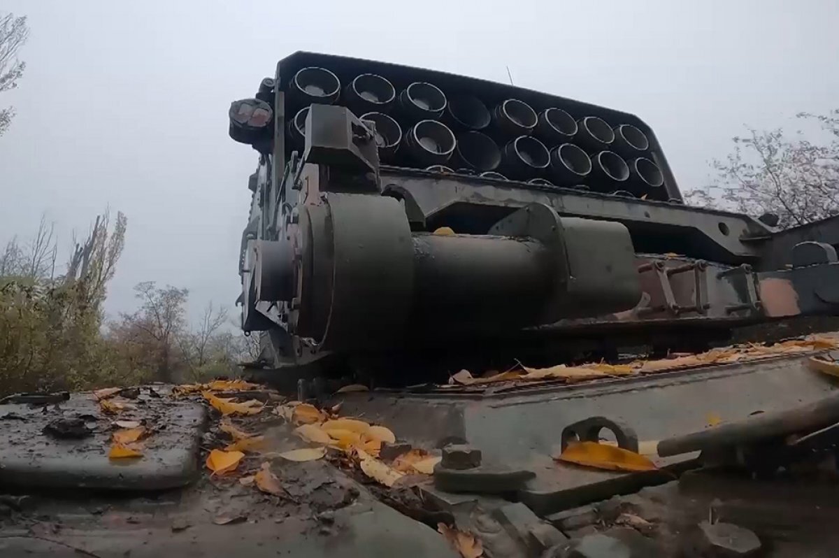    ТОС-1А «Солнцепек» сжег танки ВСУ на краснолиманском направлении