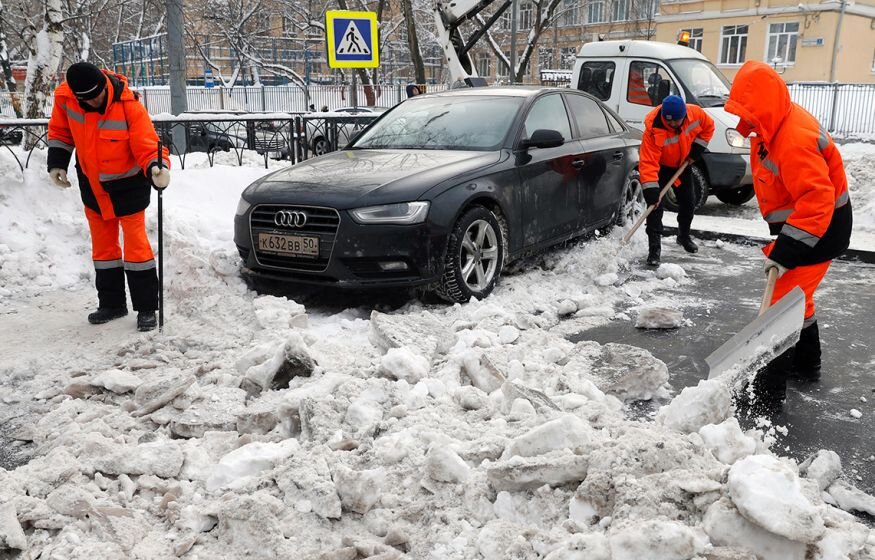    Токари, врачи и дворники оказались самыми дефицитными профессиями в России