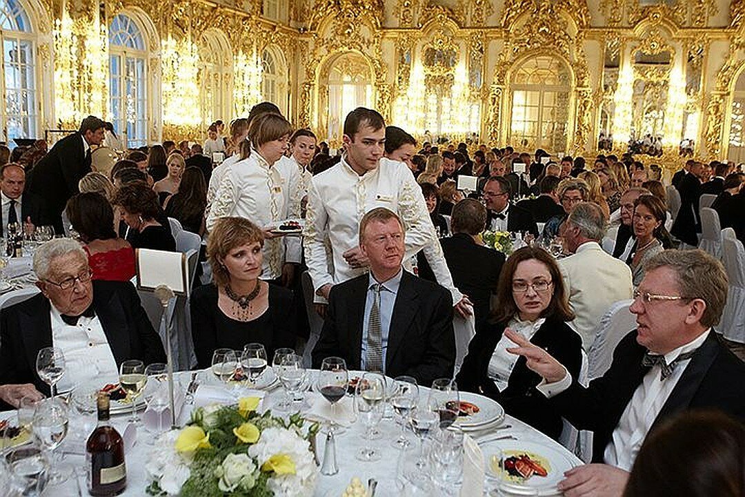 Фото за кадром