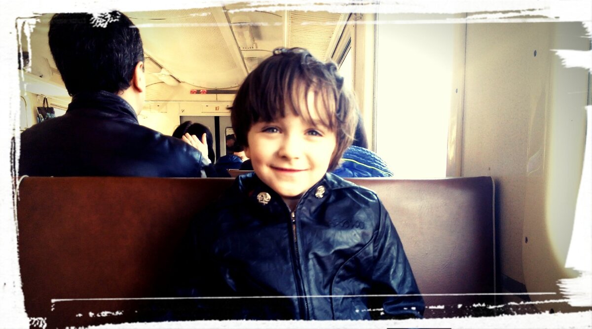 Покидаем Москву. Двинули на восток, к мудрецам. Грише 5.5 лет.