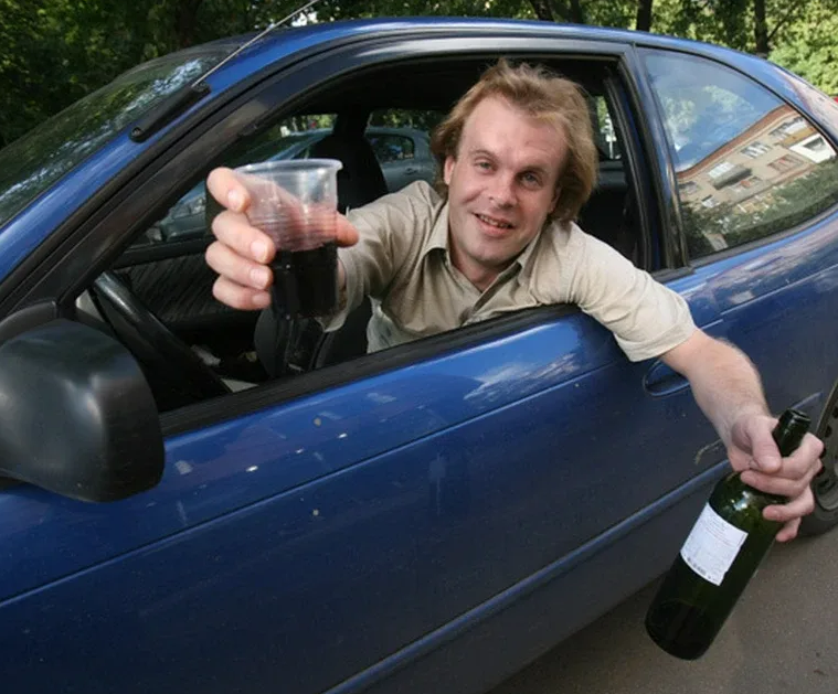 Он практически здоров. Ему норм.