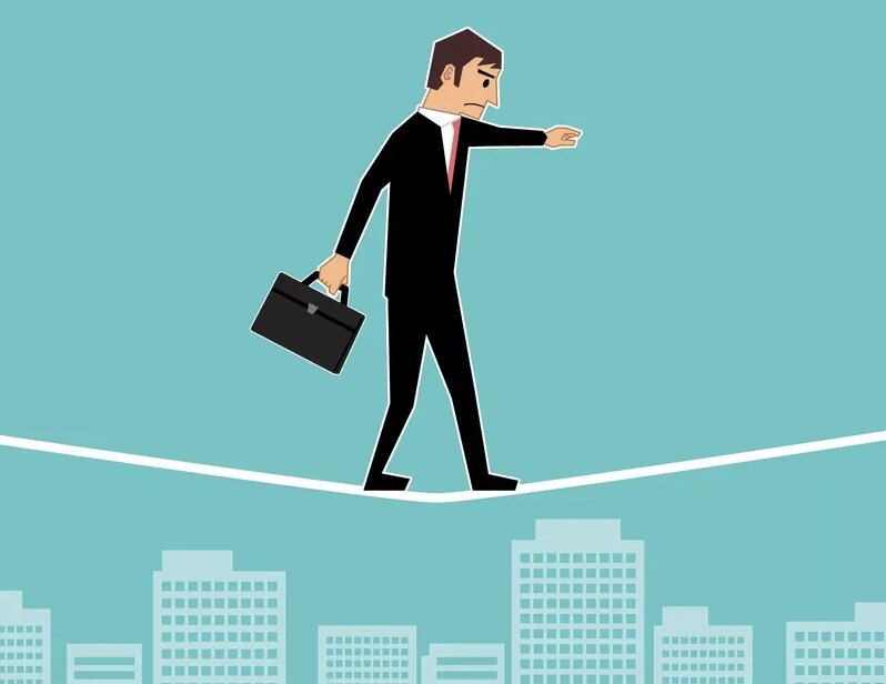 Рискованный человек. Риск в бизнесе. Риск в бизнесе. Рисковый человек. Бизнесмен рискует.