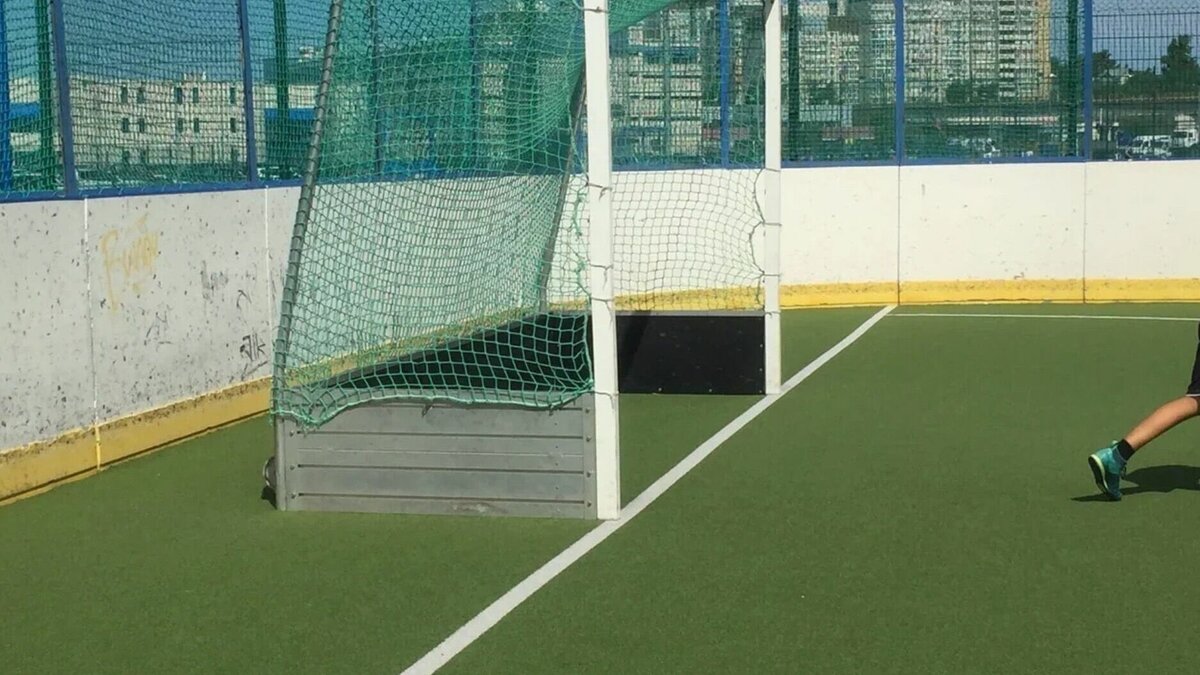     В Татарстан в 2023 году возведут восемь новых спортивных сооружений. За 585 млн рублей в регионе откроется по четыре футбольных манежа и универсальные спортивные площадки. Об этом пишет «Татар-информ».