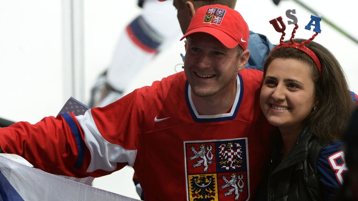    Болельщики Чехии и США на матче хоккейных сборных© РИА Новости / Владимир Федоренко