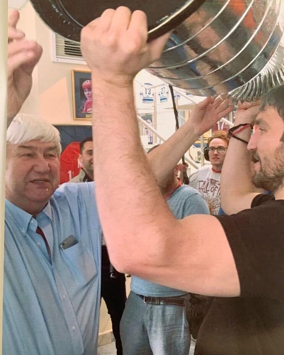    Александр Овечкин с отцом Фото: Инстаграм (запрещен в РФ) / @aleksandrovechkinofficial