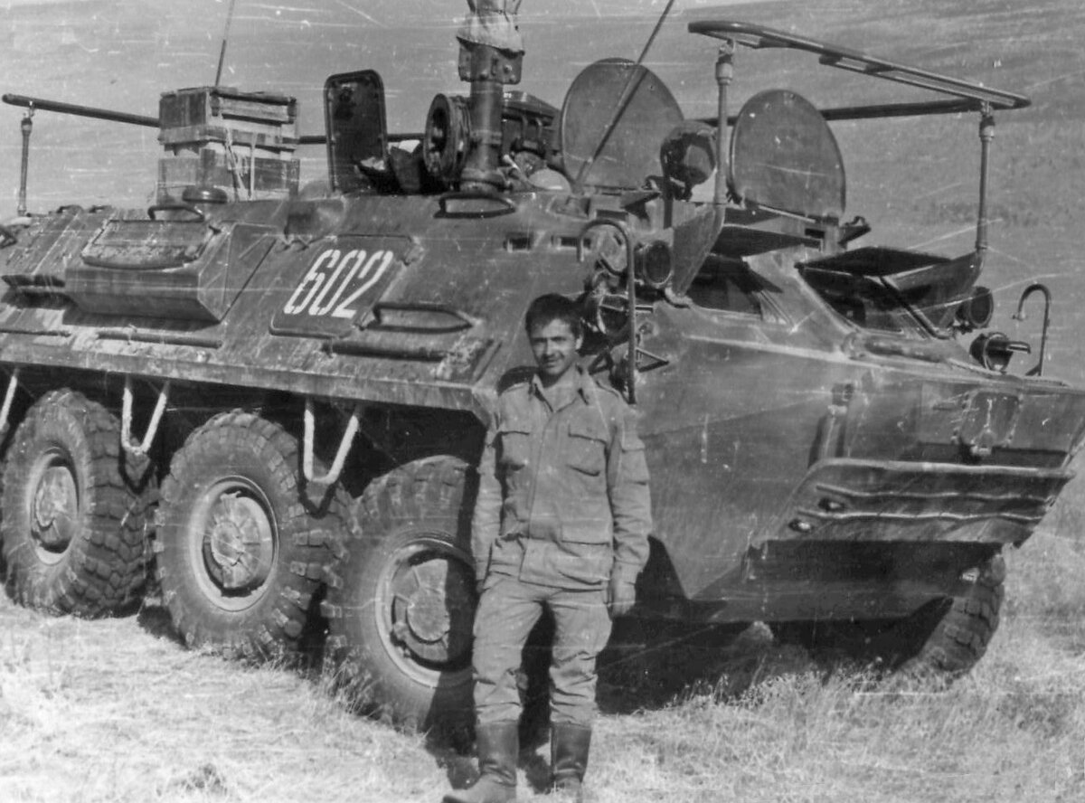 Юрий Бурлаков в Афганистане.