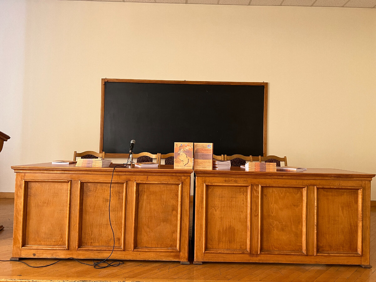 В Ереванском госуниверситете (ЕрГУ) состоялась презентация 15 номера журнала «Научный Арцах», приуроченная к 35-летию Арцахского движения