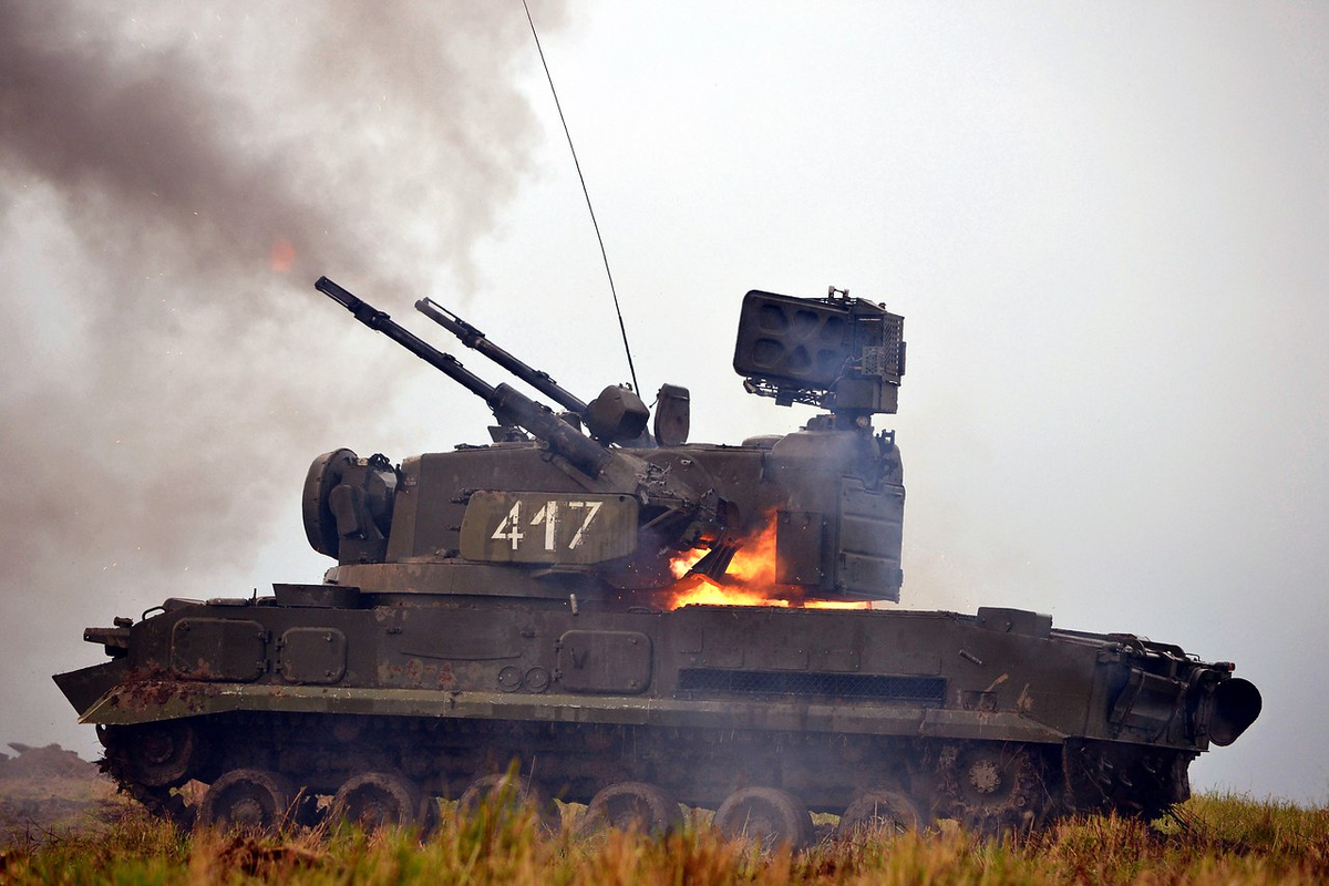 Зенитный ракетно-пушечный комплекс "Тунгуска" 2К22