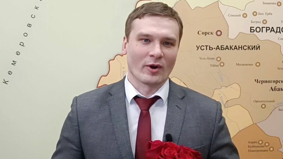     Губернатор Хакасии Валентин Коновалов в соцсетях поздравил женщин республик с 8 марта.