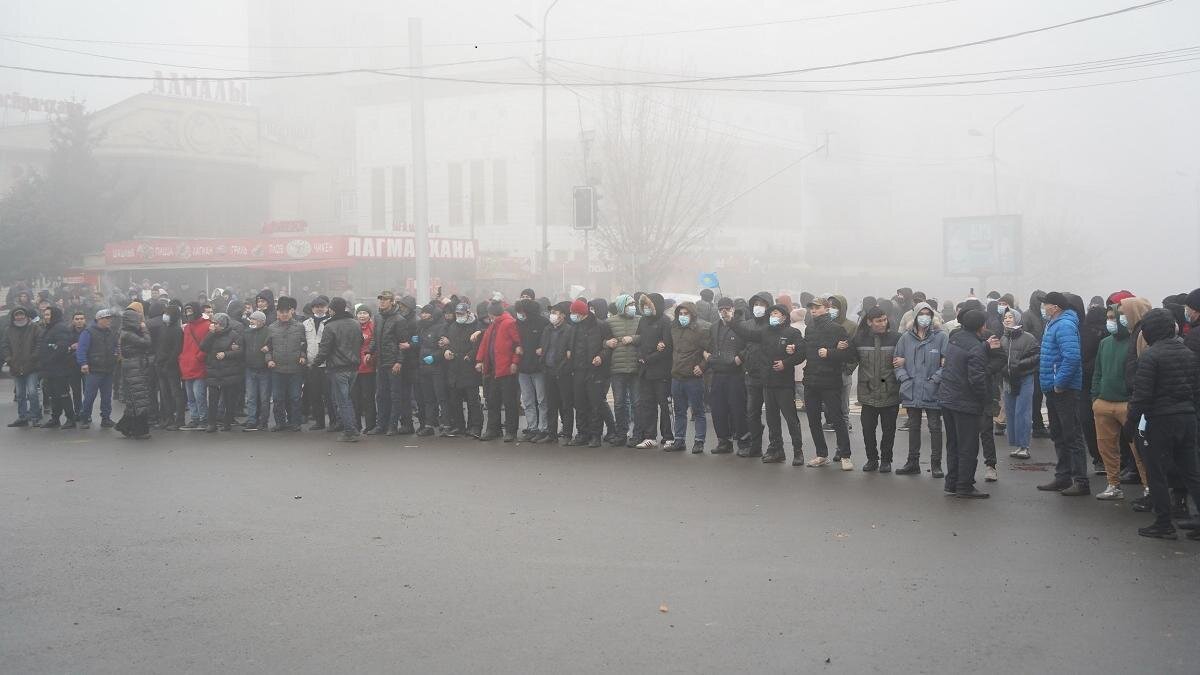    Январские события:NUR.KZ / Владимир Третьяков