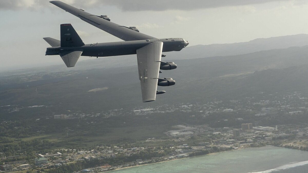     В Вашингтоне пока не знают, как ответить на требования Мадрида поскорее забрать землю, загрязненную плутонием после авиакатастрофы над южной испанской деревней Паломарес в 1966 году. Тогда в этом районе ВВС США потеряли четыре термоядерные бомбы.