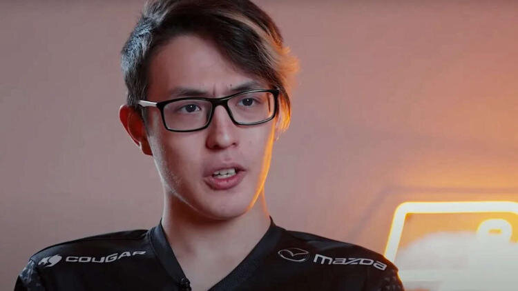 Керри Entity Алимжан 'watson' Исламбеков во время личной трансляции на Twitch ответил на вопрос о заработной плате профессиональных игроков.

Зарплата у про-игроков? У всех разная. Жить в Караганде хватает. Лично мне. Потому что я живу с родителями, они мне готовят, я за квартиру не плачу. Я сижу играю, кушаю, сплю. Я мог бы это делать и без зарплаты.