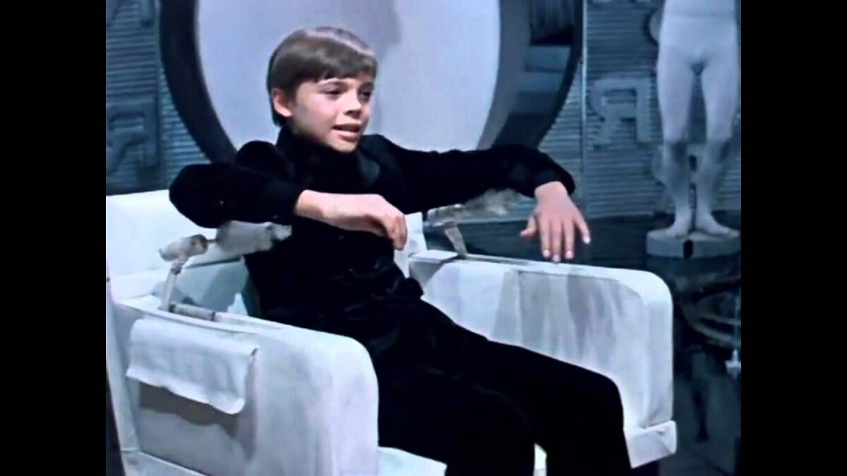 Скриншот из художественного фильма "Тайна железной двери", 1970 год.