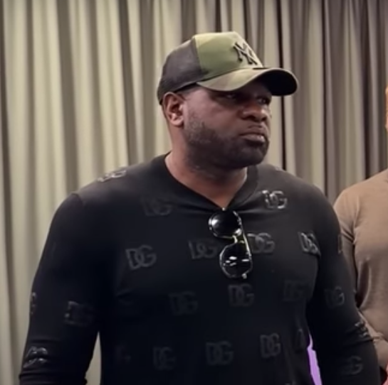    Боксёр Кевин Джонсон Кадр из видео с канала: Ушатайка