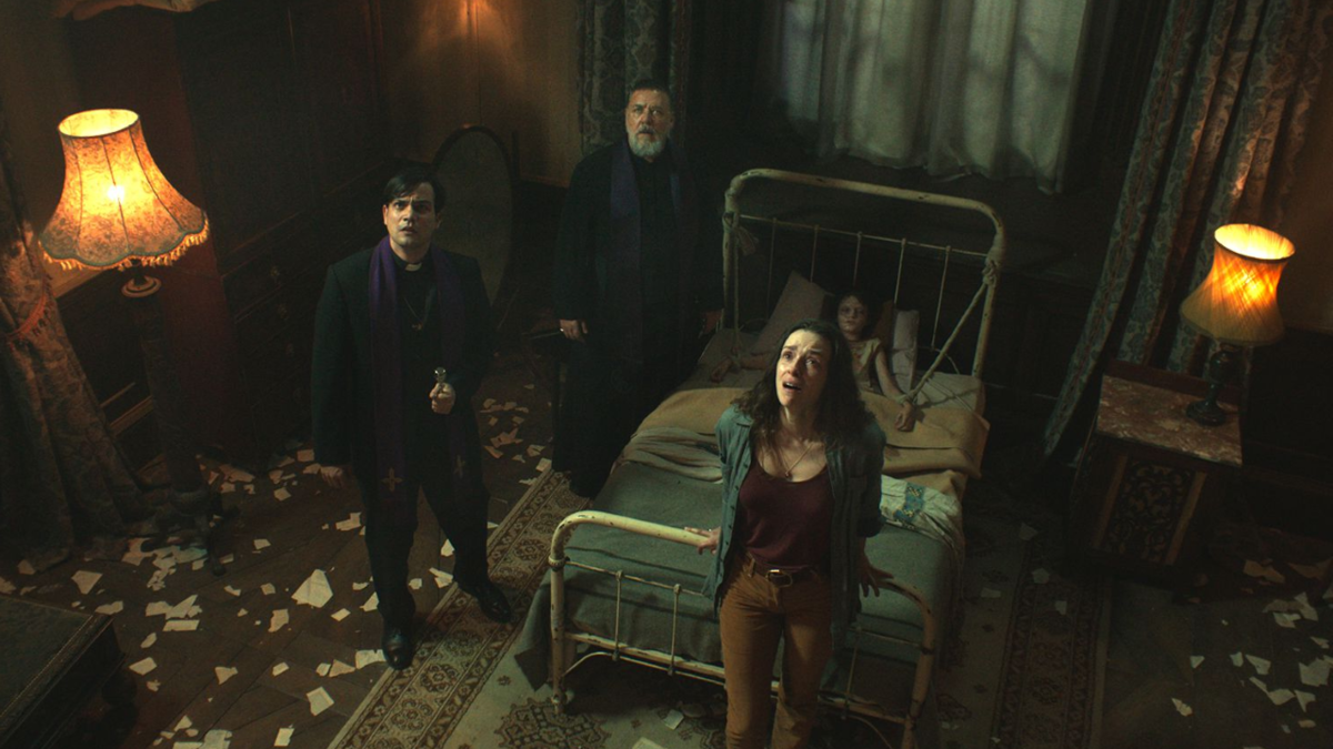 ужасы 2023 ватикан. экзорцист ватикана фильм 2023. ужасы 2023 ватикан. ужасы 2023 ватикан. рассел кроу экзорцист ватикана.