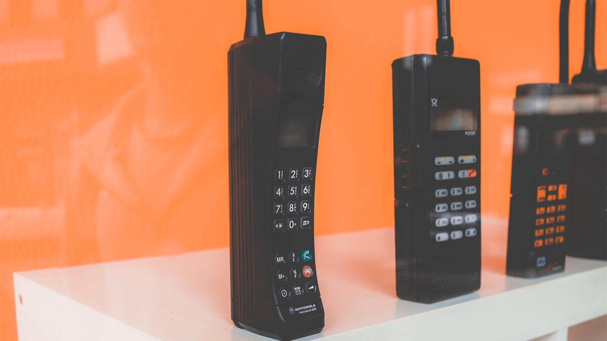 Какие проблемы были у владельцев первых сотовых телефонов