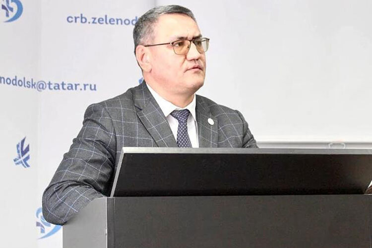    Сегодня коллективу зеленодольской ЦРБ представили Рамиля Мухаматдинова в статусе главного врача