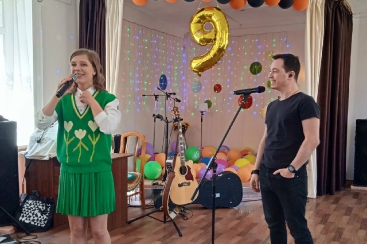    Лиза Арзамасова и Родион Газманов посетили Ржевский дом-интернат