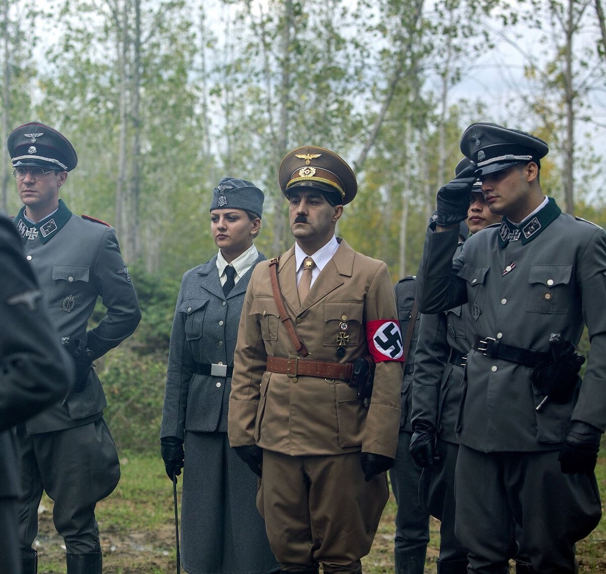 Шакиб в роли Гитлера