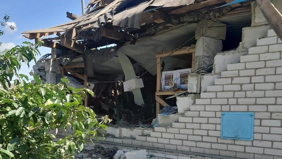     Днем в четверг под обстрелами со стороны Украины оказались приграничные поселки Теткино и Елизаветовка. Об этом сообщил губернатор Курской области Роман Старовойт.