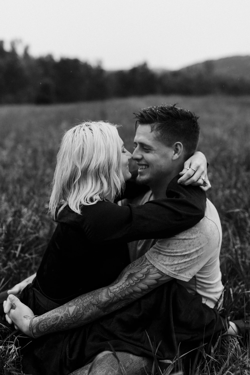 Когда нужно выставить женщину за дверь?