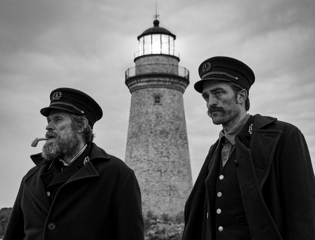 Дефо и Паттинсон в «Маяке».