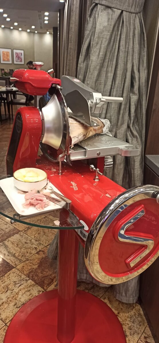 Хамон с дыней)))