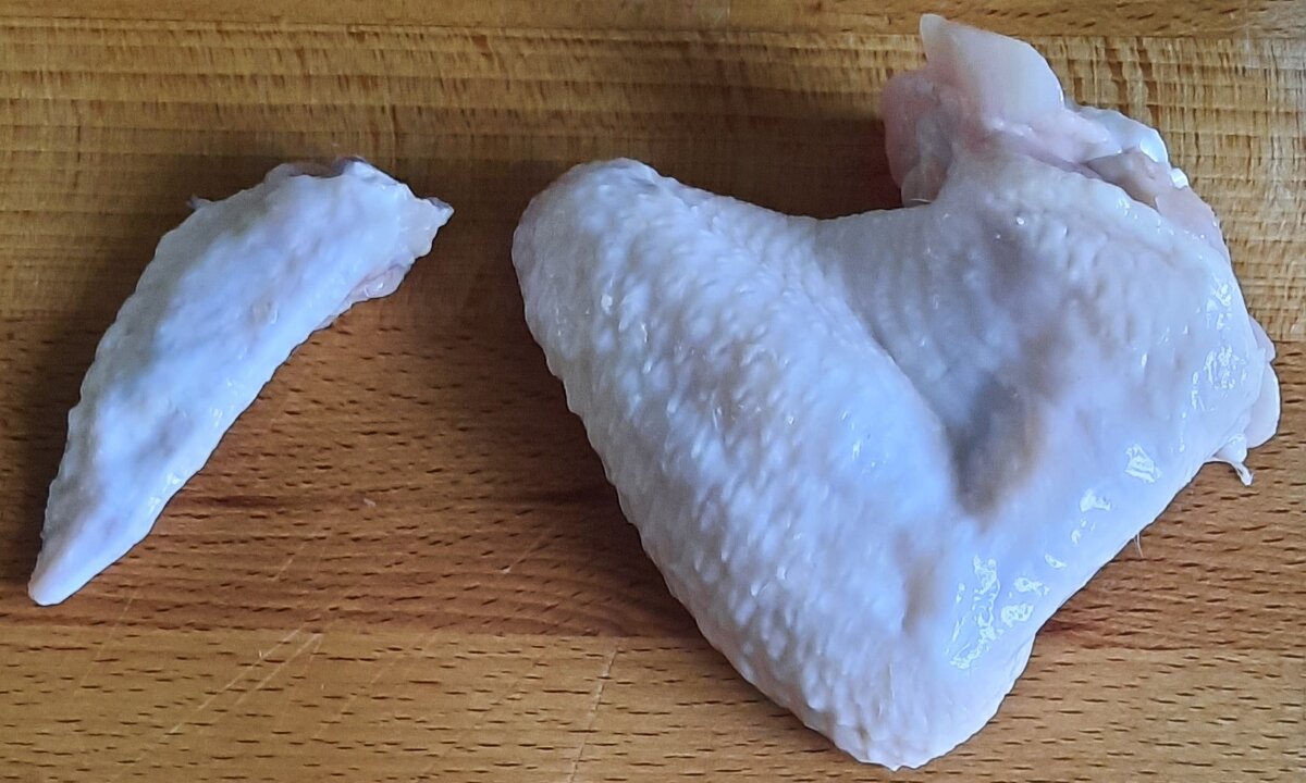 срезаю крайнюю часть крыла