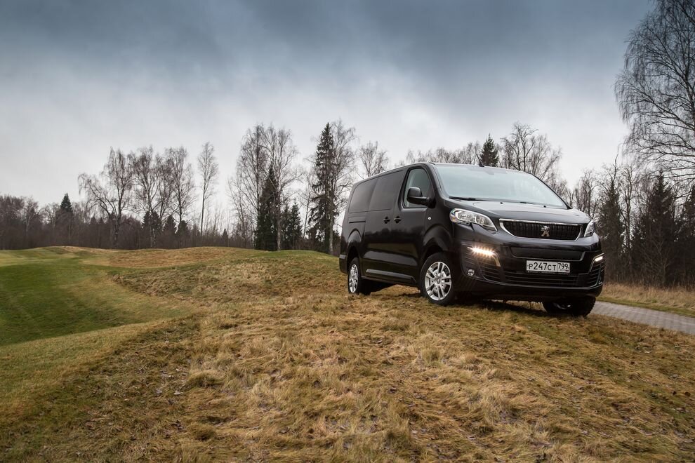    В базе задний свес у Peugeot минимален, в версии long он длиннее на 300 мм.