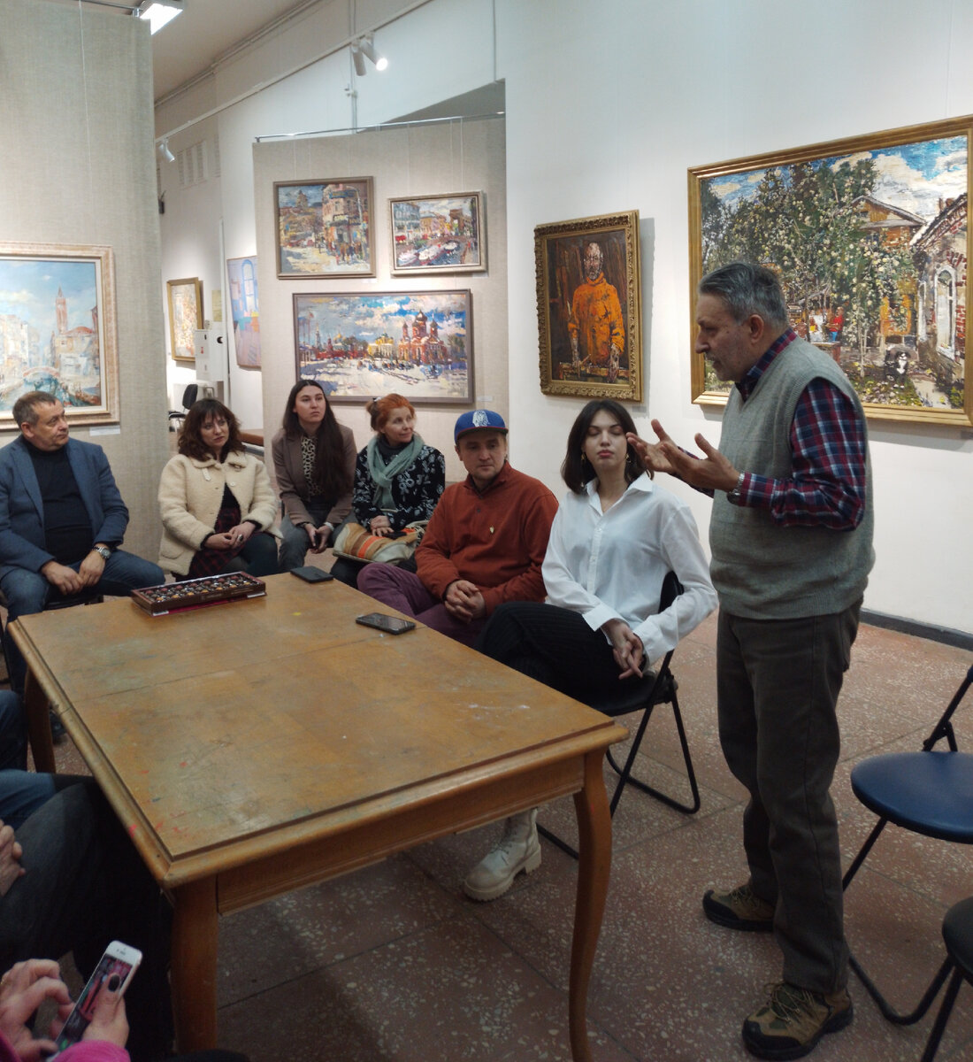 "Круглый стол" к 45 - летию Выставочного зала Тулы.