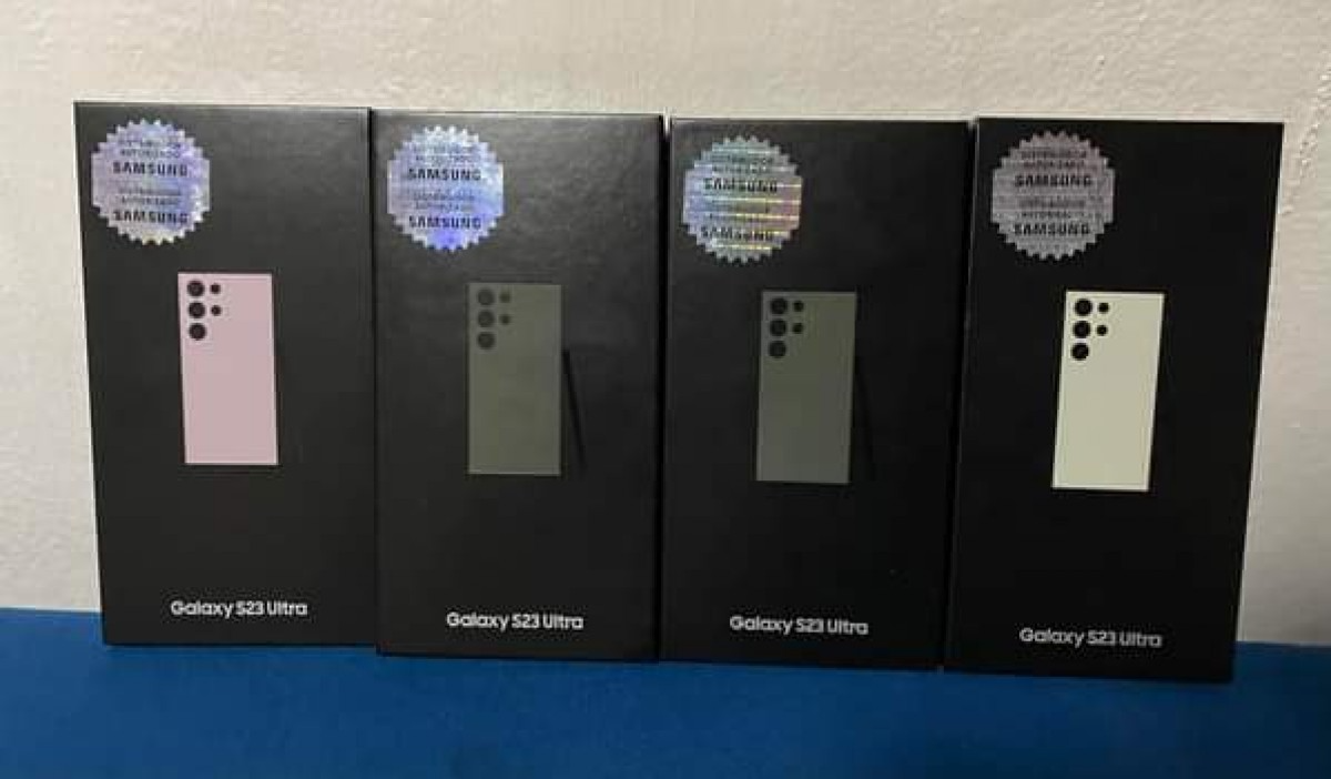    Galaxy S23 засветился на «живых» фото из магазина