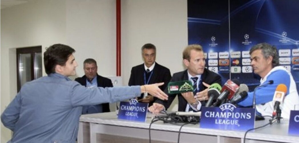 Тюбетейка для Жозе Моуриньо. Казань. 2009 год. Фото Руслана Ишмухаметова