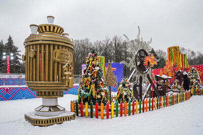    Праздничные конструкции на Масленицу в Москве ©Пресс-служба Городского хозяйство Москвы