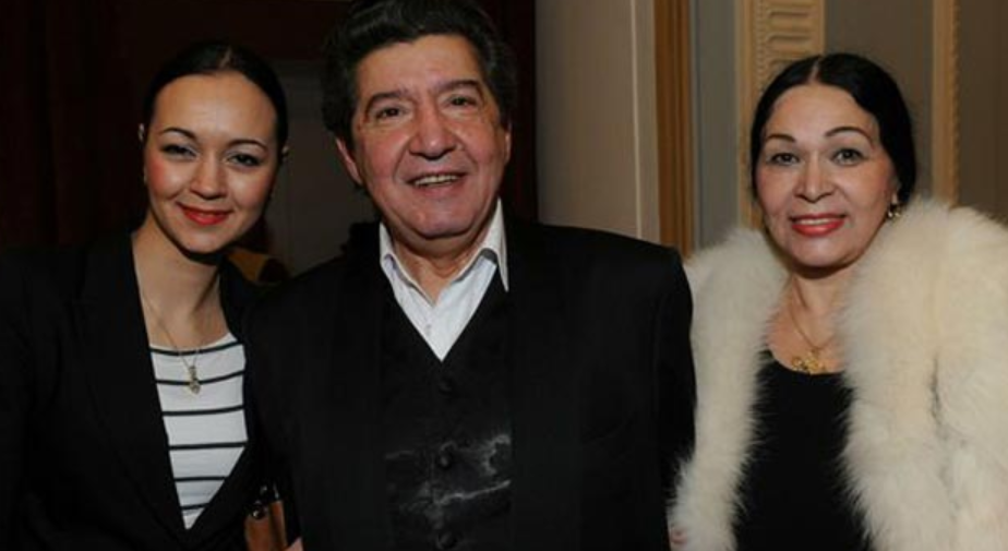Екатерина Жемчужная с дочкой и мужем