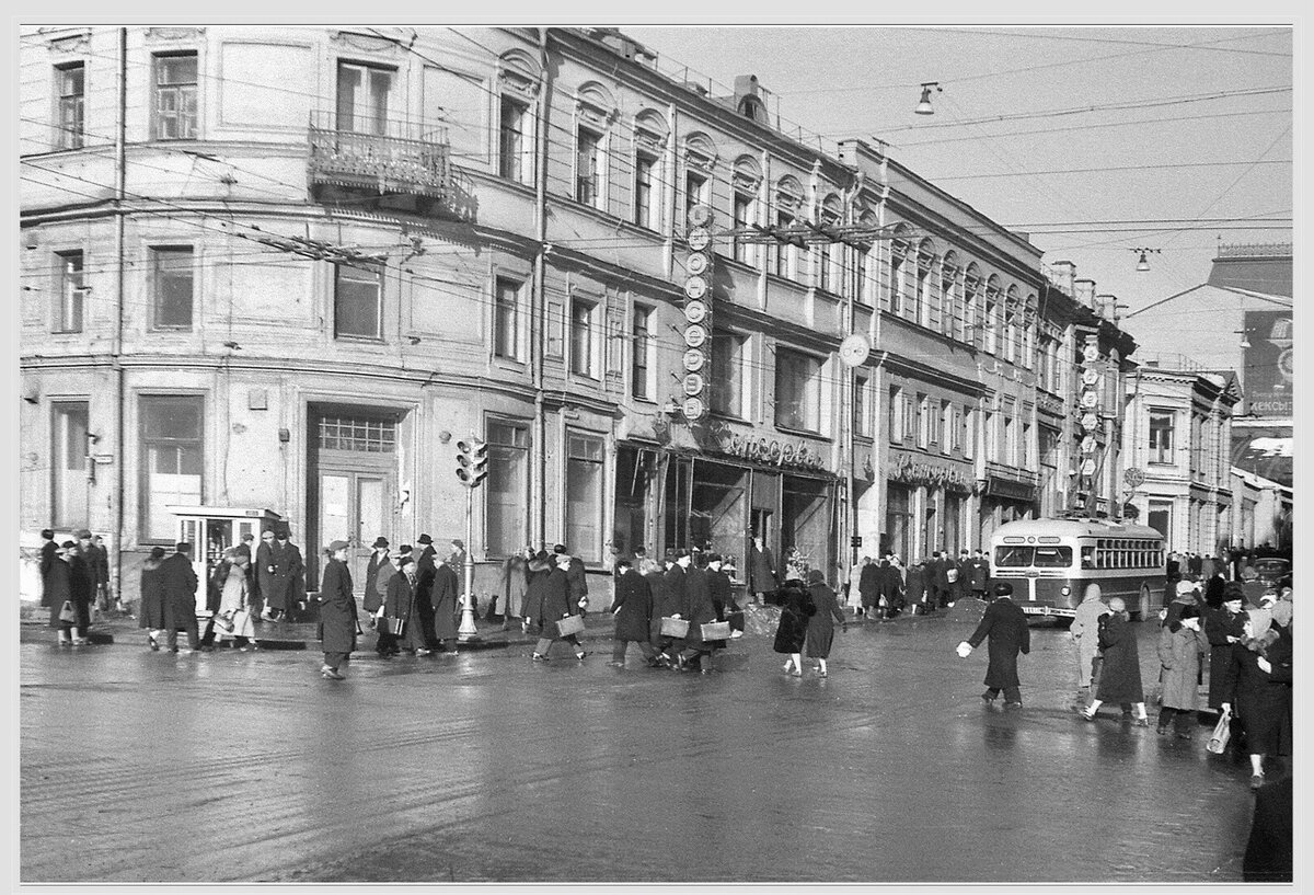 Ул неглинная москва фото