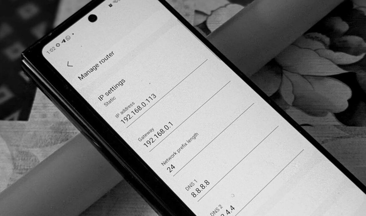   Кэш DNS хранит данные о сайтах, но иногда может мешать их работе