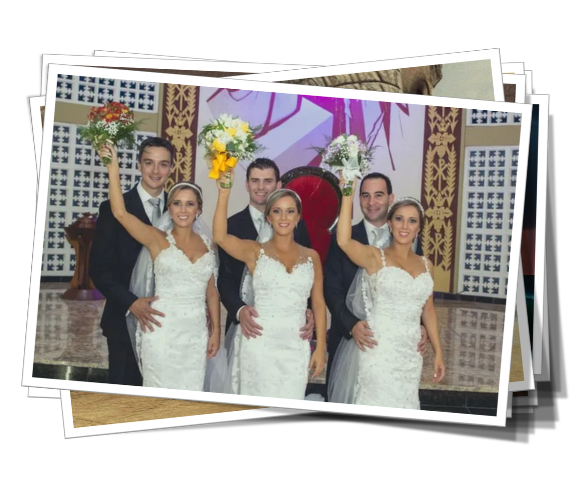 Свадьба была одна на всех...
(Использовано изображение с сайта http://www.weddingideabox.com/identical-triplets-get-married-at-the-same-time-wearing-the-same-dress/)