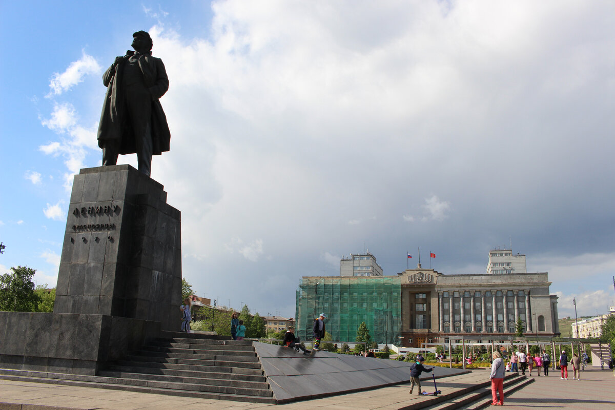 Площадь революции сейчас