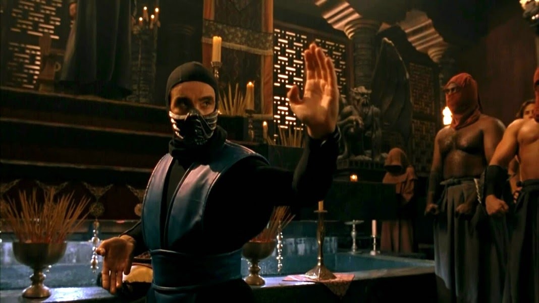 Эд Бун, один из создателей оригинальной видеоигры Mortal Kombat (1992), сыграл главную роль голоса Скорпиона.