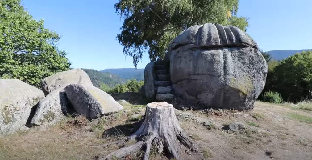Гирштейн. Фото из открытого источника: https://www.youtube.com/watch?v=km-JT2H371s