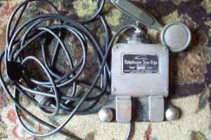 В современном мире «жучки» полностью проникли в нашу повседневную жизнь. Сегодня подобные устройства не кажутся чем-то из разряда фантастики, и их можно увидеть не только на экранах телевизора – теперь эта вещь доступна каждому. С помощью «жучков» конкуренты или мошенники, о которых вы даже не подозреваете, могут прослушать все ваши разговоры.