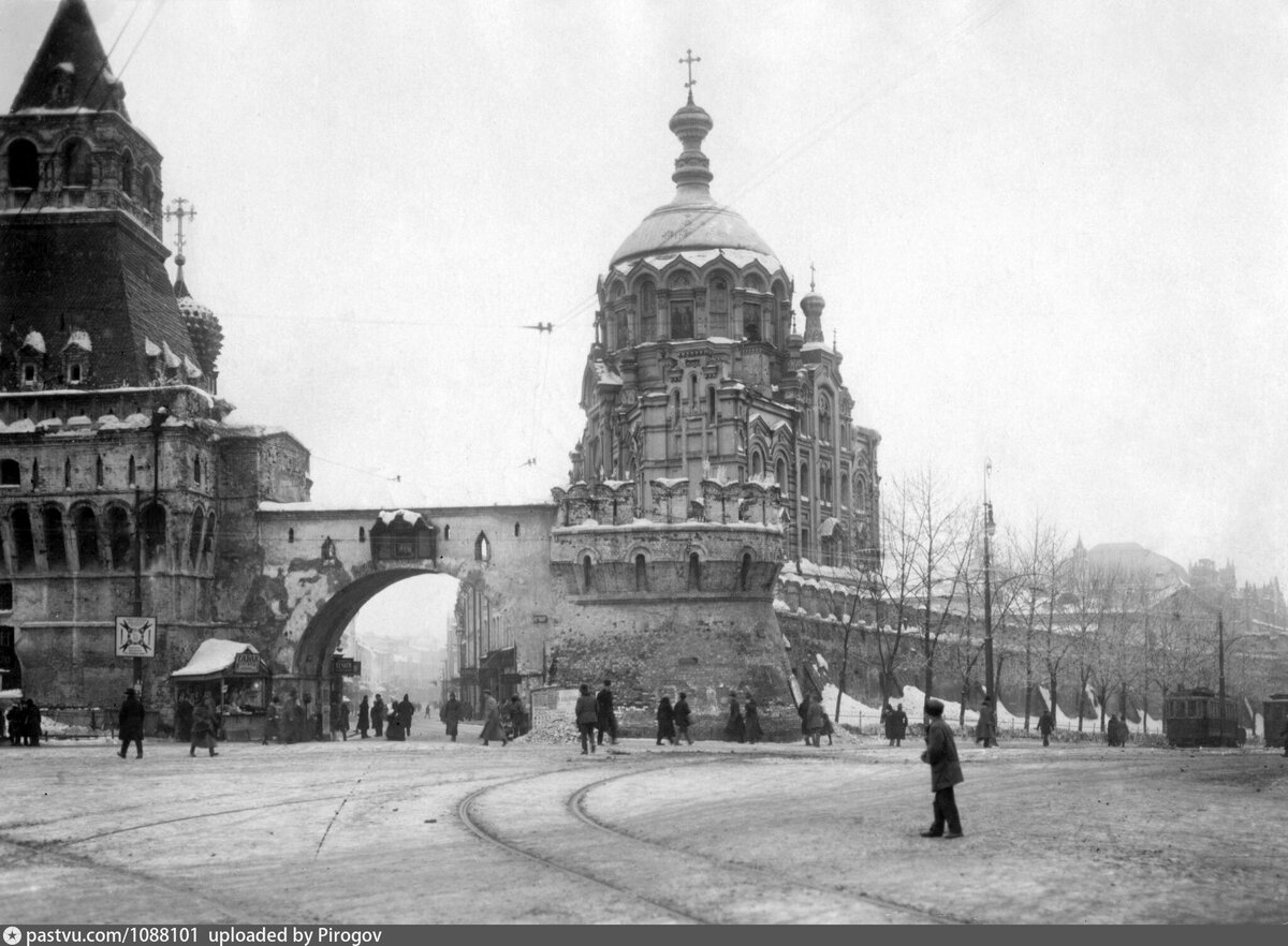 Никольская площадь Москва