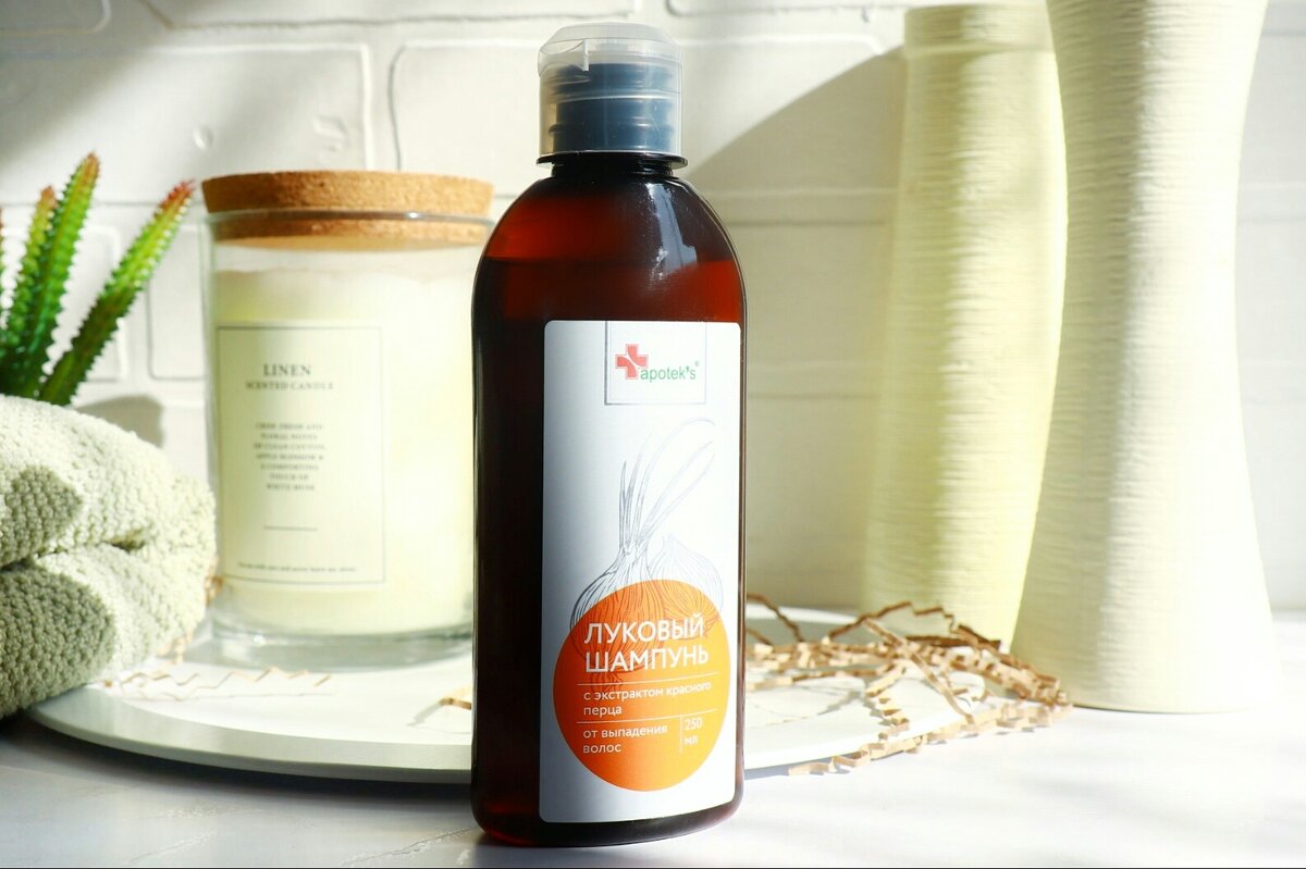 Простенький флакон, стоит чуть больше 100 рублей. Перелистните фото, чтобы познакомиться с составом и действием