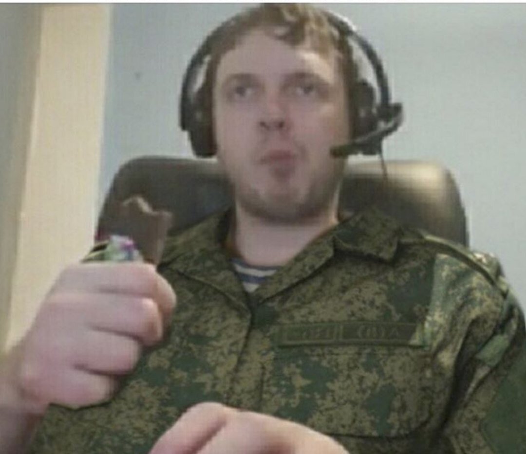 Папич видос. Папич видос. Папич видос. Папич фейспалм. Комната папича.