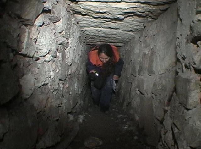 Ένα ολόκληρο συγκρότημα από τούνελ, δεξαμενές, πηγάδια και ιερούς χώρους έχει ανακαλυφθεί και εξερευνηθεί κάτω από την Αγία Σοφία στην Κωνσταντινούπολη από το 2005.-8-2
