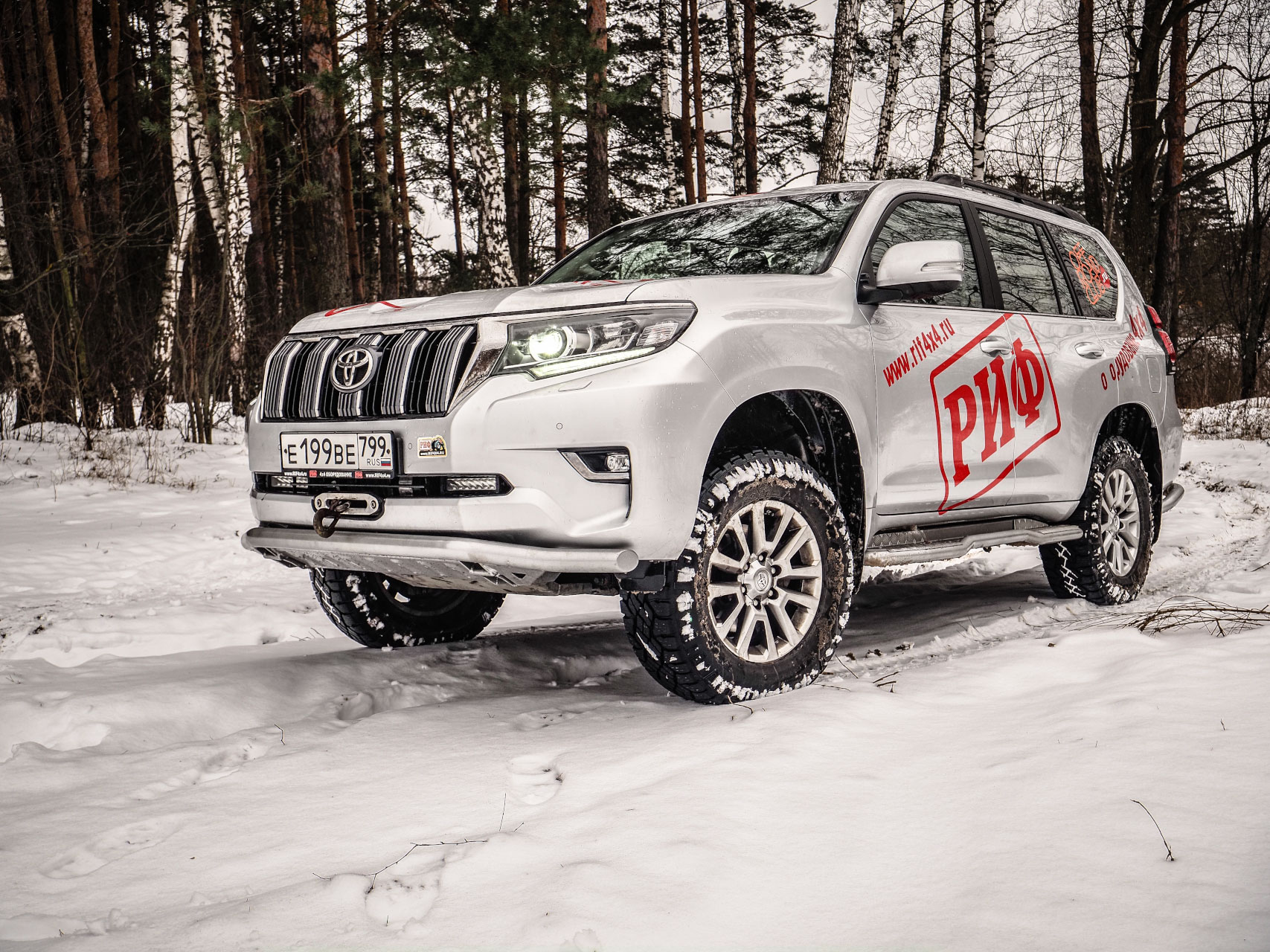 Тюнинг Toyota Land Cruiser Prado: силовая защита переднего бампера6